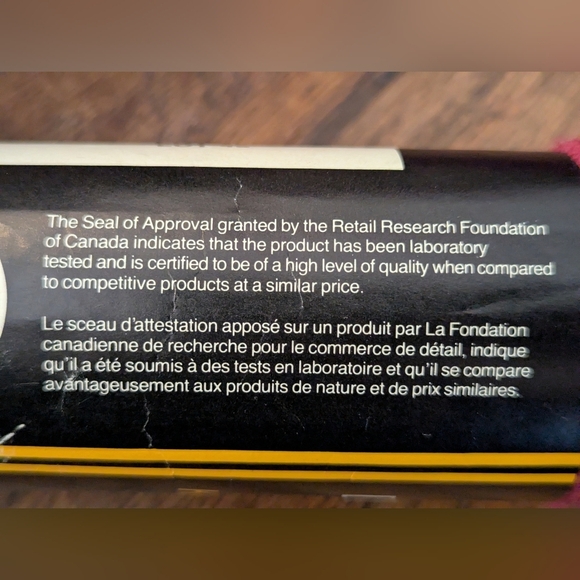 Vintage Sayelle Knitting Worsted Yarn  3 Ruby Red Shades & 1  Pink 50g X4 - Picture 11 of 14